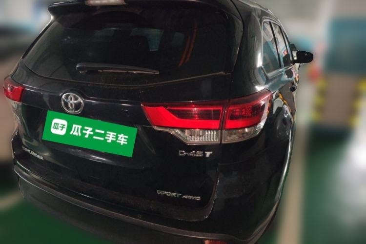 Used Toyota Highlander 2018 2.0T Four-Wheel Drive Luxury Version 7 Seats China VI Standard Rear Right 45 Deg
