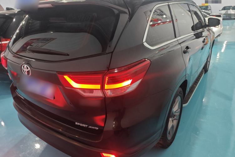 Used Toyota Highlander 2018 2.0T Four-Wheel Drive Luxury Version 7 Seats China VI Standard Rear Right 45 Deg