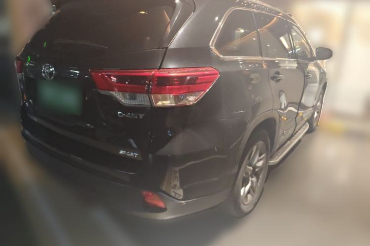 Used Toyota Highlander 2018 2.0T Two-Wheel Drive Luxury Edition 7 Seats China VI Standard Rear Right 45 Deg
