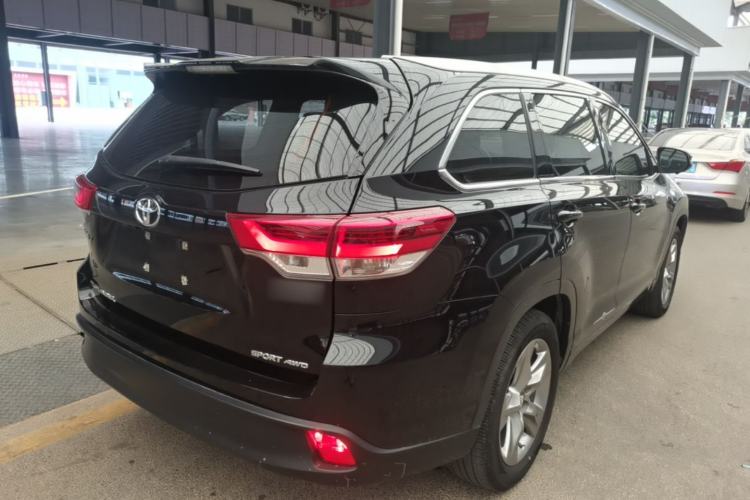 Used Toyota Highlander 2018 2.0T Four-Wheel Drive Luxury Version 7 Seats China VI Standard Rear Right 45 Deg