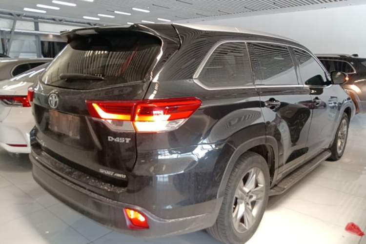Used Toyota Highlander 2018 2.0T Four-Wheel Drive Luxury Version 7 Seats China VI Standard Rear Right 45 Deg
