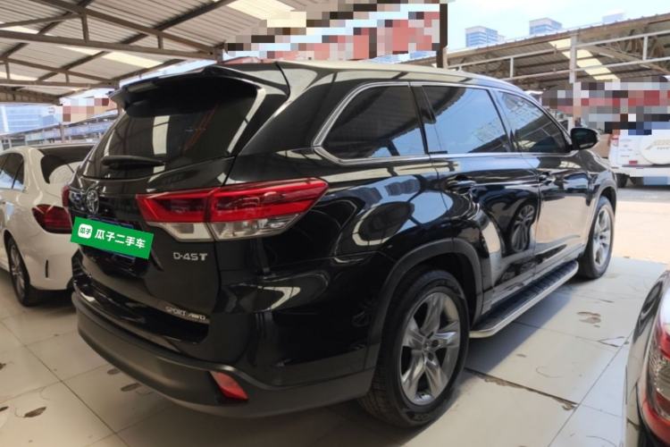 Used Toyota Highlander 2018 2.0T Four-Wheel Drive Luxury Edition 7 Seats China V Emission Standard Rear Right 45 Deg