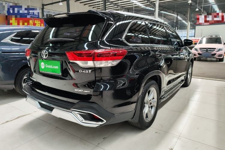 Used Toyota Highlander 2018 2.0T Four-Wheel Drive Luxury Edition 7 Seats China V Emission Standard Rear Right 45 Deg