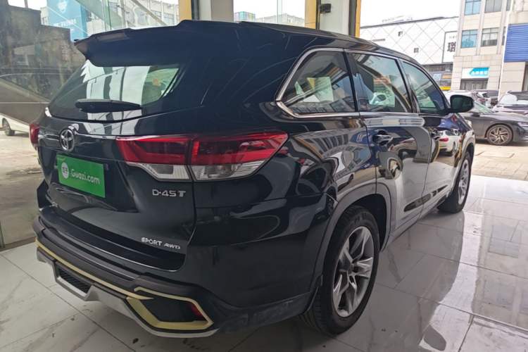 Used Toyota Highlander 2018 2.0T Four-Wheel Drive Luxury Version 7 Seats China VI Standard Rear Right 45 Deg