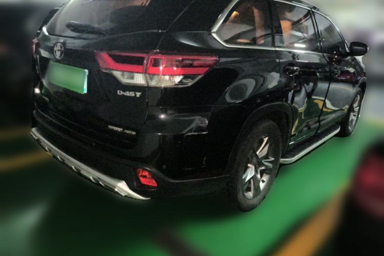 Used Toyota Highlander 2018 2.0T Four-Wheel Drive Luxury Edition 7 Seats China V Emission Standard Rear Right 45 Deg