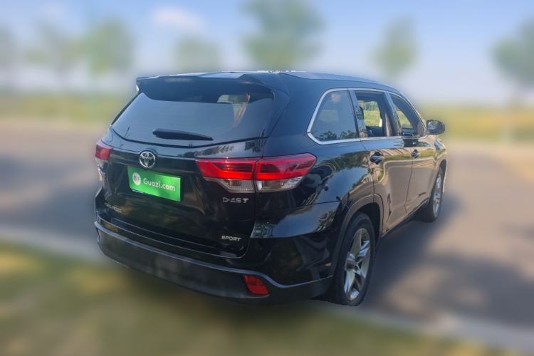 Used Toyota Highlander 2018 2.0T Two-Wheel Drive Luxury Edition 7 Seats China VI Standard Rear Right 45 Deg
