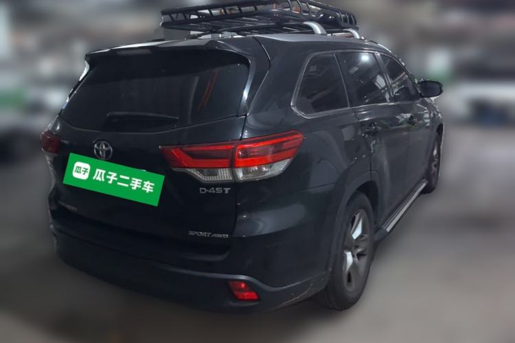 Used Toyota Highlander 2018 2.0T Four-Wheel Drive Luxury Edition 7 Seats China V Emission Standard Rear Right 45 Deg