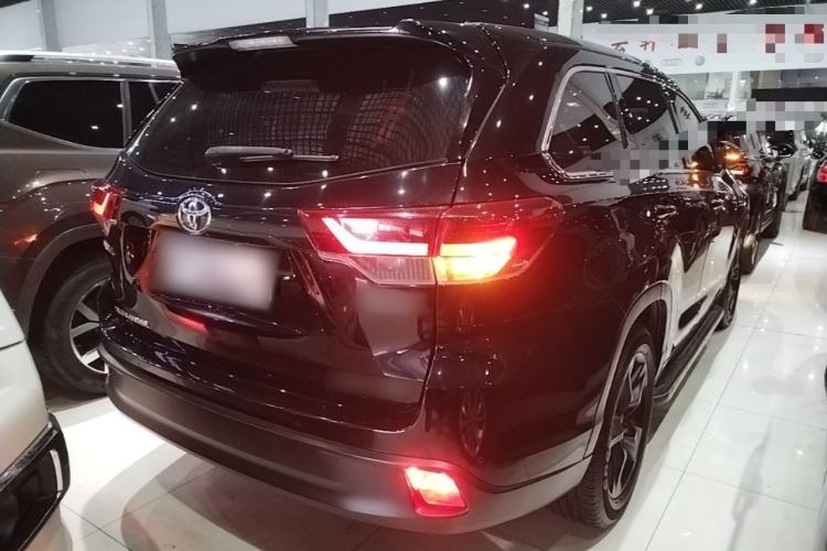 Used Toyota Highlander 2018 2.0T Four-Wheel Drive Knight Edition 7 Seats China VI Standard Rear Right 45 Deg
