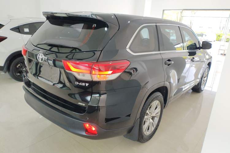 Used Toyota Highlander 2018 2.0T Four-Wheel Drive Elite Edition 7 Seats China V Standard Rear Right 45 Deg