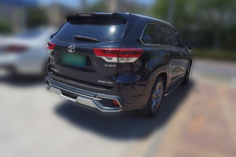 Used Toyota Highlander 2018 2.0T Four-Wheel Drive Luxury Edition 7 Seats China V Emission Standard Rear Right 45 Deg