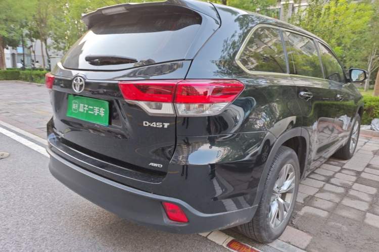Used Toyota Highlander 2018 2.0T Four-Wheel Drive Elite Edition 7 Seats China VI Standard Rear Right 45 Deg