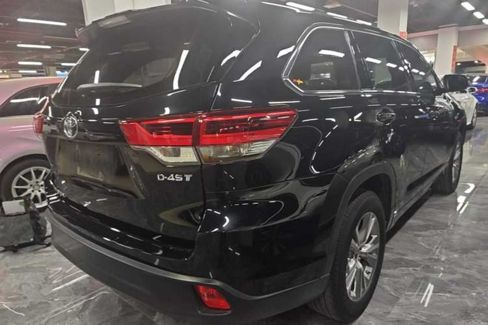 Used Toyota Highlander 2018 2.0T Two-Wheel Drive Elite Version 5 Seats China VI Standard Rear Right 45 Deg