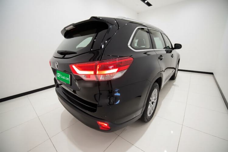Used Toyota Highlander 2018 2.0T Two-Wheel Drive Elite Edition 7 Seats China VI Standard Rear Right 45 Deg