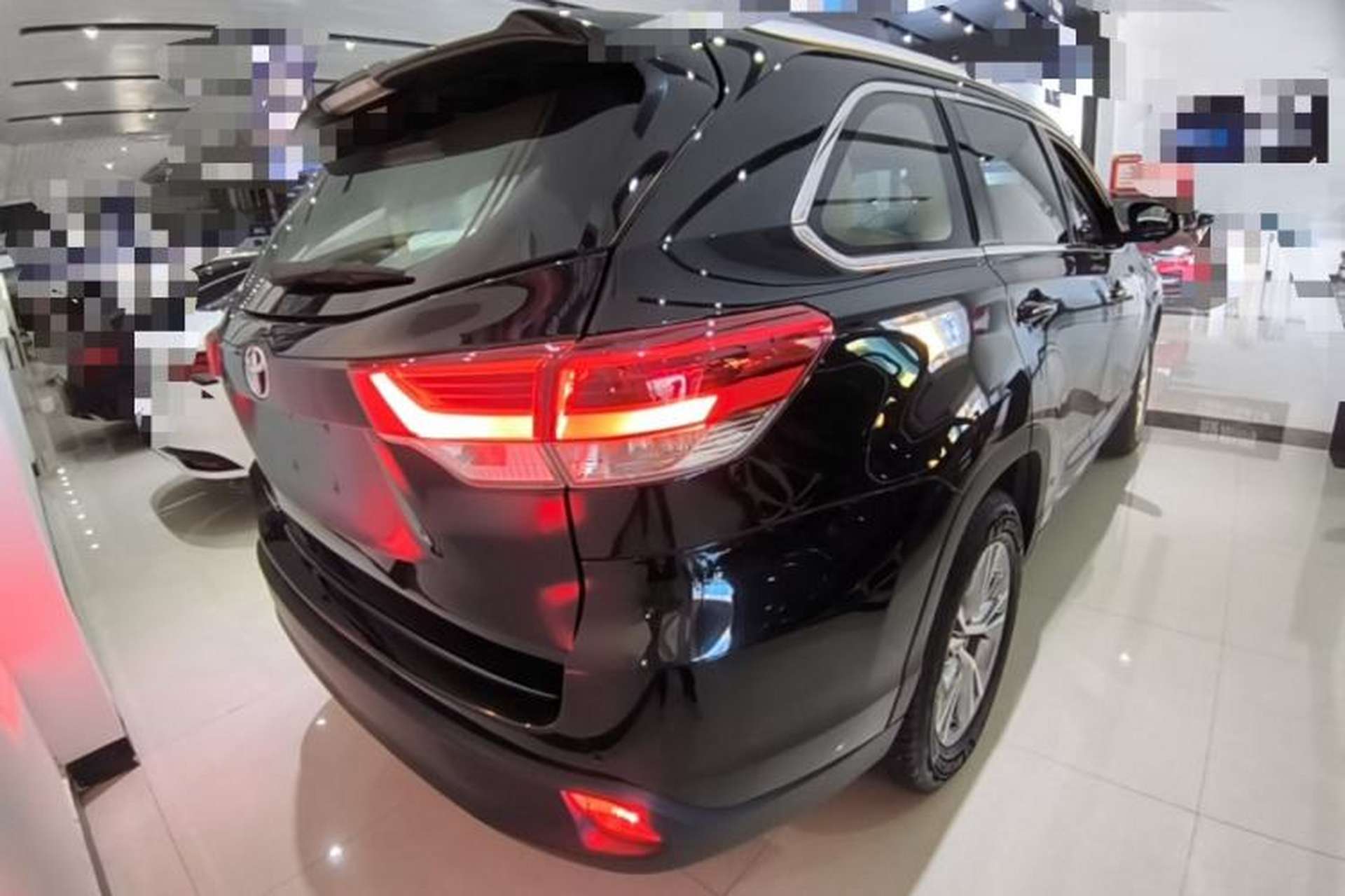 Used Toyota Highlander 2018 2.0T Two-Wheel Drive Elite Edition 7 Seats China VI Standard Rear Right 45 Deg