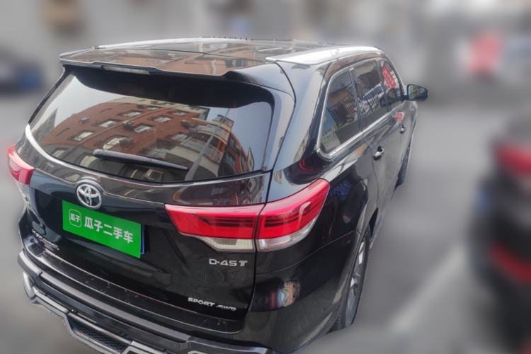 Used Toyota Highlander 2018 2.0T Four-Wheel Drive Luxury Edition 7 Seats China V Emission Standard Rear Right 45 Deg