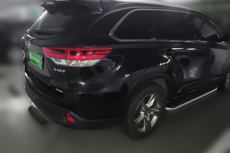 Used Toyota Highlander 2018 2.0T Two-Wheel Drive Luxury Edition 7 Seats China VI Standard Rear Right 45 Deg