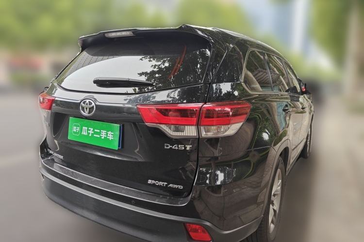 Used Toyota Highlander 2018 2.0T Four-Wheel Drive Luxury Edition 7 Seats China V Emission Standard Rear Right 45 Deg