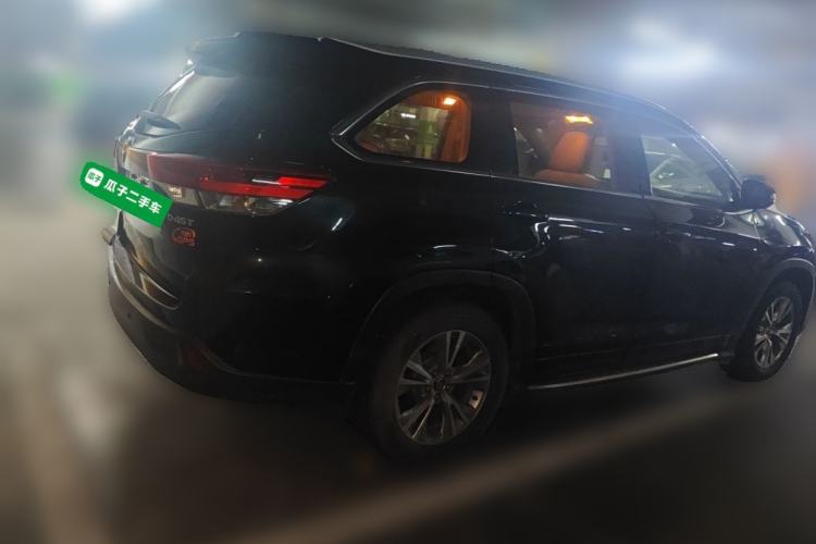 Used Toyota Highlander 2018 2.0T Two-Wheel Drive Elite Edition 5 Seats Emission Standard China V Rear Right 45 Deg