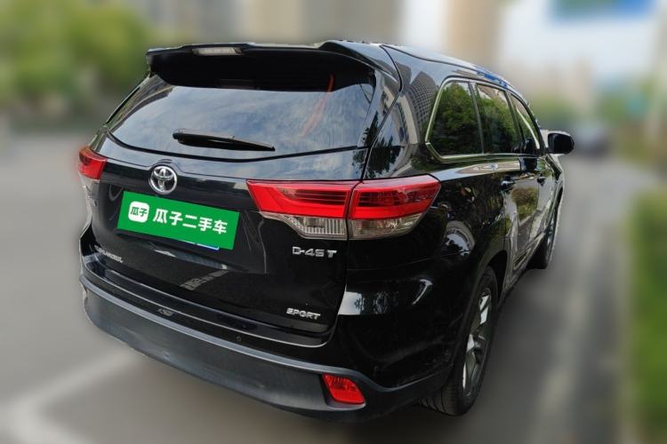Used Toyota Highlander 2018 2.0T Two-Wheel Drive Luxury Edition 7 Seats China VI Standard Rear Right 45 Deg