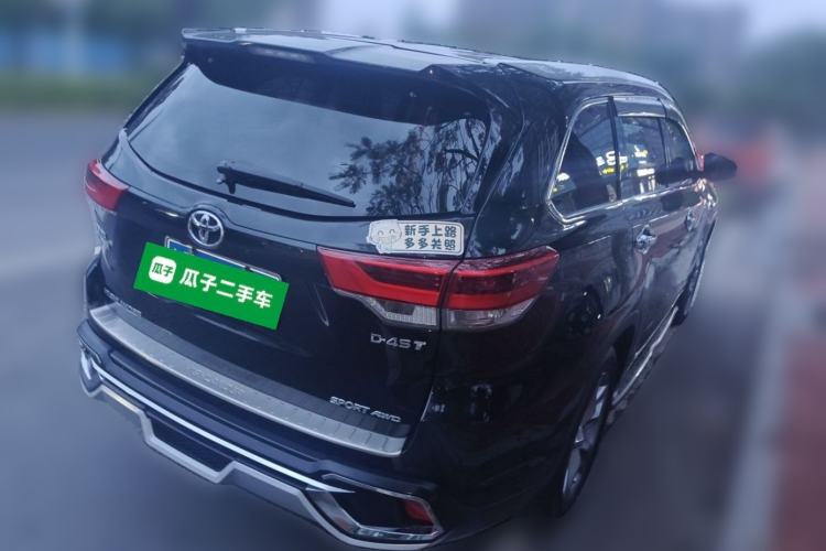 Used Toyota Highlander 2018 2.0T Four-Wheel Drive Prestige Version 7 Seats China V Emission Standard Rear Right 45 Deg