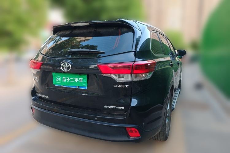 Used Toyota Highlander 2018 2.0T Four-Wheel Drive Luxury Edition 7 Seats China V Emission Standard Rear Right 45 Deg