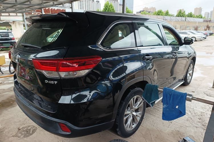 Used Toyota Highlander 2018 2.0T Two-Wheel Drive Elite Edition 7 Seats Emission Standard China V Rear Right 45 Deg