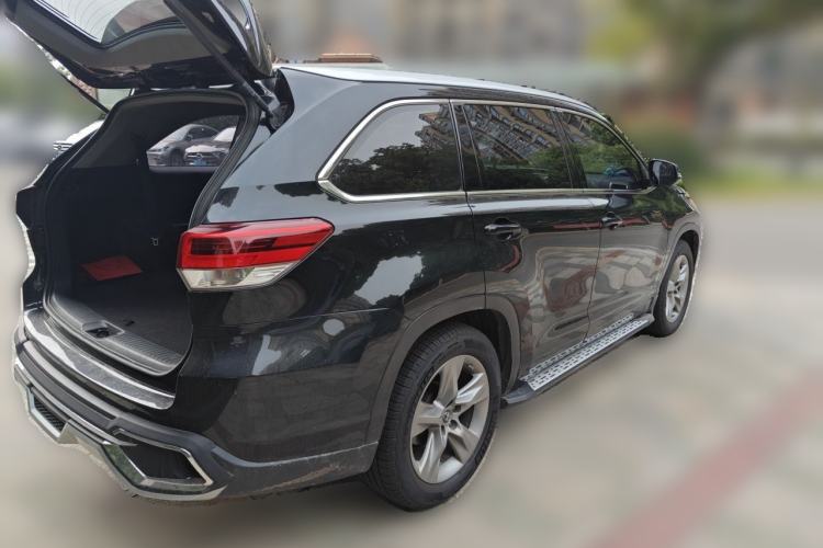 Used Toyota Highlander 2018 2.0T Four-Wheel Drive Luxury Edition 7 Seats China V Emission Standard Rear Right 45 Deg