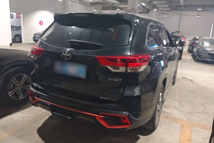 Used Toyota Highlander 2018 2.0T Four-Wheel Drive Luxury Edition 7 Seats China V Emission Standard Rear Right 45 Deg