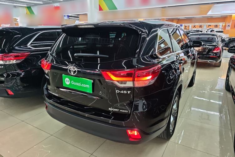 Used Toyota Highlander 2018 2.0T Four-Wheel Drive Luxury Version 7 Seats China VI Standard Rear Right 45 Deg