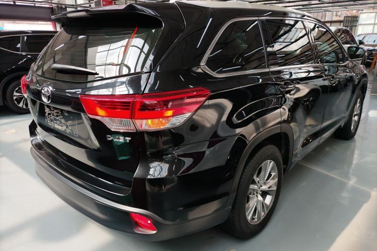 Used Toyota Highlander 2018 2.0T Two-Wheel Drive Elite Edition 7 Seats Emission Standard China V Rear Right 45 Deg