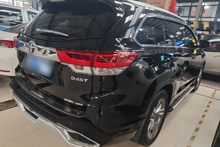 Used Toyota Highlander 2018 2.0T Four-Wheel Drive Luxury Edition 7 Seats China V Emission Standard Rear Right 45 Deg