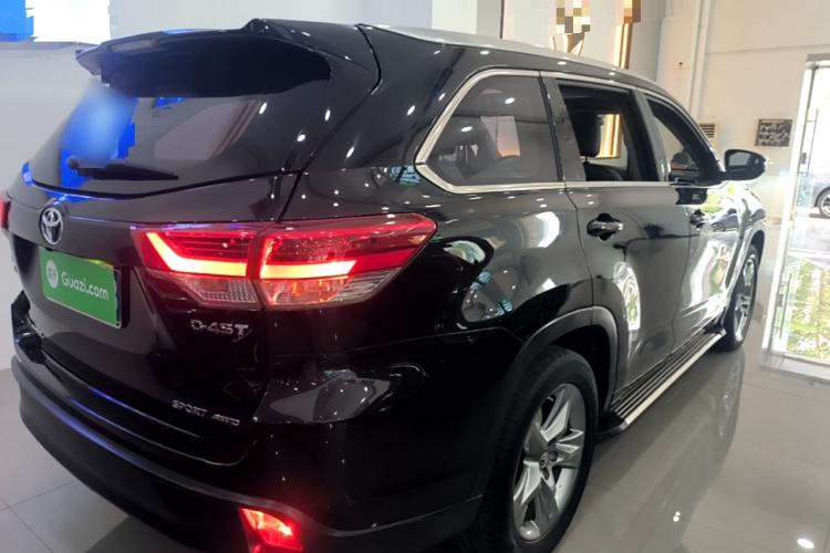 Used Toyota Highlander 2018 2.0T Four-Wheel Drive Luxury Edition 7 Seats China V Emission Standard Rear Right 45 Deg