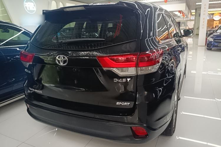 Used Toyota Highlander 2018 2.0T Two-Wheel Drive Luxury Edition 7 Seats China VI Standard Rear Right 45 Deg