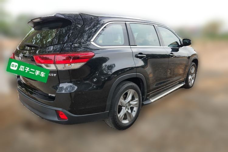 Used Toyota Highlander 2018 2.0T Two-Wheel-Drive Luxury Edition 7 Seats Emission Standard China V Rear Right 45 Deg