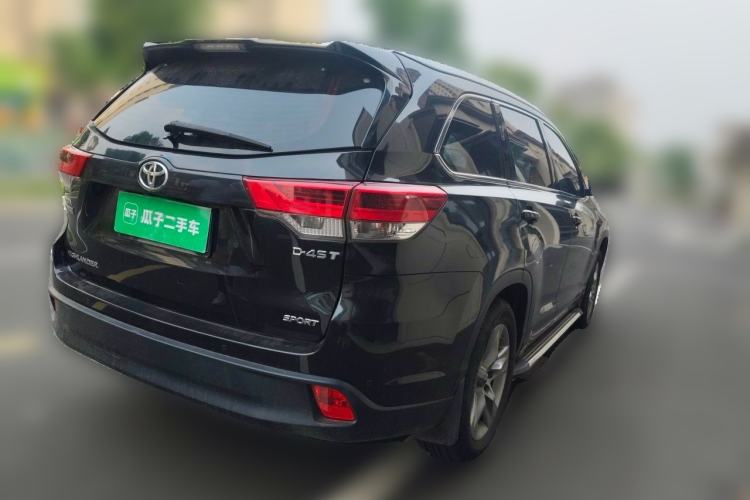 Used Toyota Highlander 2018 2.0T Two-Wheel Drive Prestige Version 7 Seats China V Emission Standard Rear Right 45 Deg