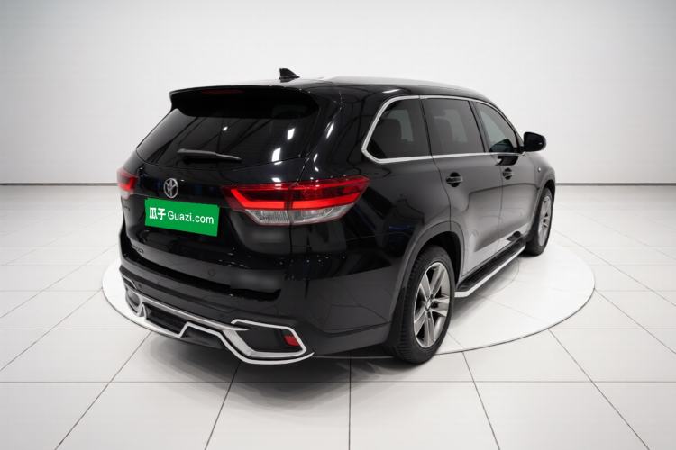 Used Toyota Highlander 2018 2.0T Four-Wheel Drive Luxury Edition 7 Seats China V Emission Standard Rear Right 45 Deg