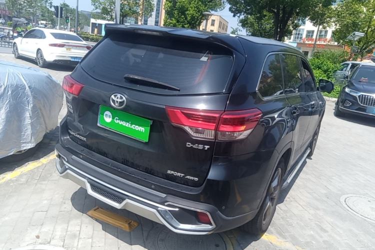Used Toyota Highlander 2018 2.0T Four-Wheel Drive Luxury Edition 7 Seats China V Emission Standard Rear Right 45 Deg