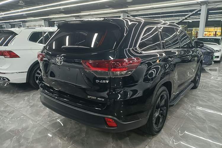 Used Toyota Highlander 2018 2.0T Four-Wheel Drive Knight Edition 7 Seats China VI Standard Rear Right 45 Deg