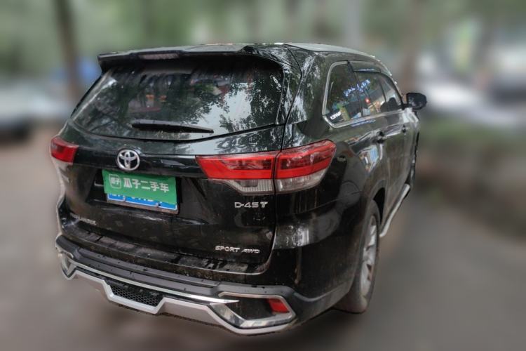 Used Toyota Highlander 2018 2.0T Four-Wheel Drive Luxury Edition 7 Seats China V Emission Standard Rear Right 45 Deg