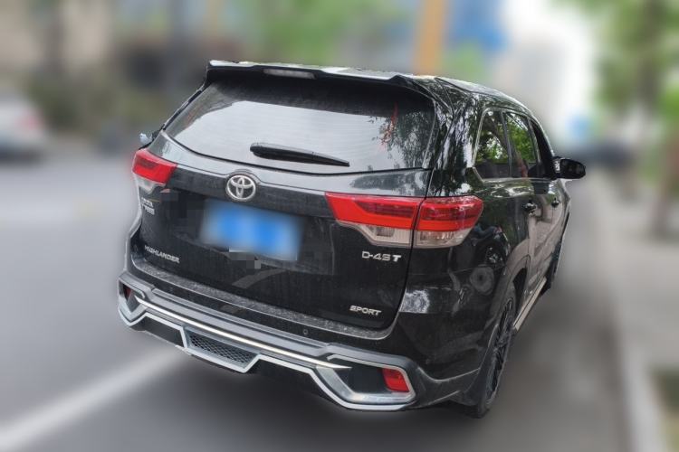 Used Toyota Highlander 2018 2.0T Two-Wheel Drive Luxury Edition 7 Seats China VI Standard Rear Right 45 Deg