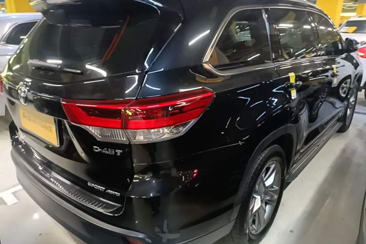 Used Toyota Highlander 2018 2.0T Four-Wheel Drive Luxury Version 7 Seats China VI Standard Rear Right 45 Deg