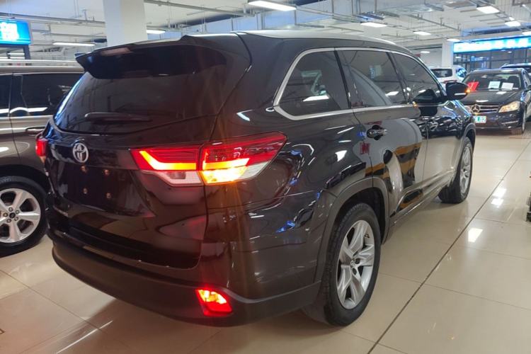 Used Toyota Highlander 2018 2.0T Four-Wheel Drive Luxury Version 7 Seats China VI Standard Rear Right 45 Deg