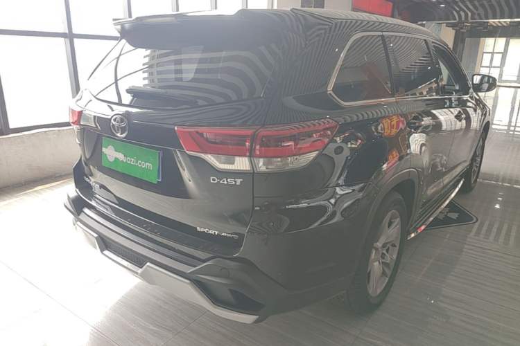 Used Toyota Highlander 2018 2.0T Four-Wheel Drive Luxury Version 7 Seats China VI Standard Rear Right 45 Deg