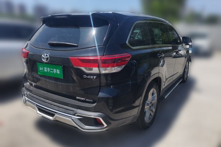 Used Toyota Highlander 2018 2.0T Four-Wheel Drive Luxury Edition 7 Seats China V Emission Standard Rear Right 45 Deg