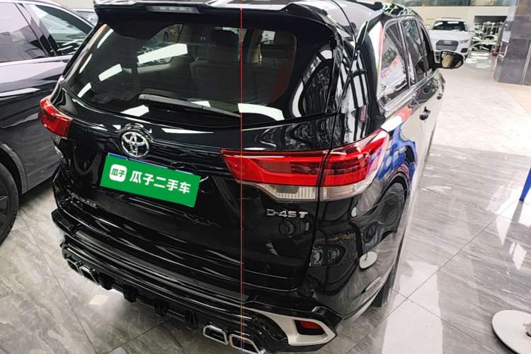 Used Toyota Highlander 2018 2.0T Two-Wheel Drive Elite Edition 7 Seats China VI Standard Rear Right 45 Deg