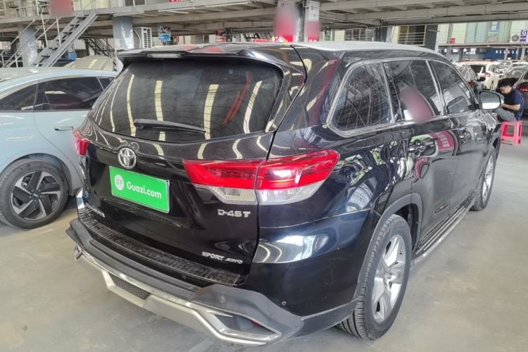 Used Toyota Highlander 2018 2.0T Four-Wheel Drive Luxury Edition 7 Seats China V Emission Standard Rear Right 45 Deg