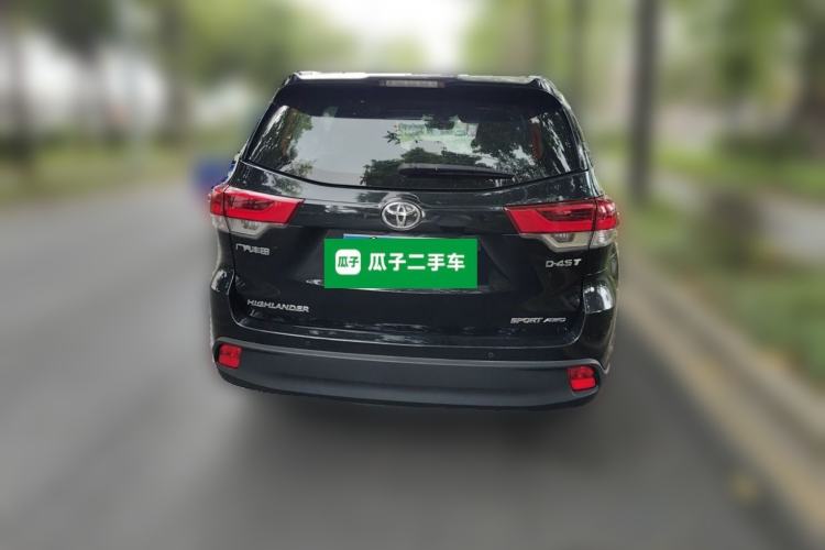 Used Toyota Highlander 2018 2.0T Four-Wheel Drive Luxury Version 7 Seats China VI Standard Rear