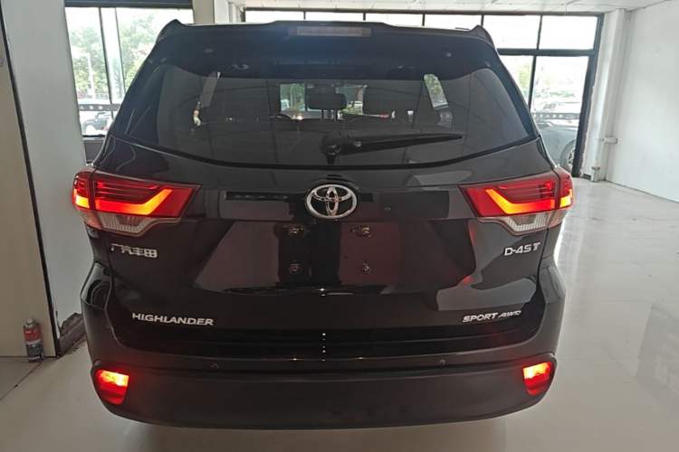 Used Toyota Highlander 2018 2.0T Four-Wheel Drive Prestige Version 7 Seats China VI Standard Rear