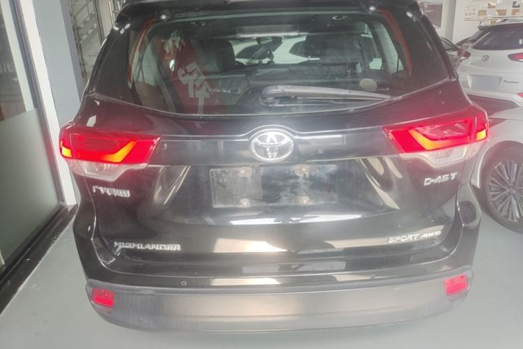 Used Toyota Highlander 2018 2.0T Four-Wheel Drive Prestige Version 7 Seats China VI Standard Rear