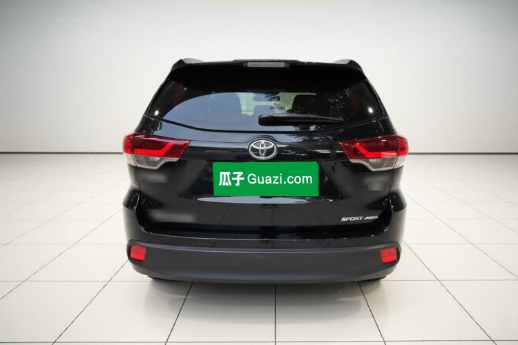 Used Toyota Highlander 2018 2.0T Four-Wheel Drive Luxury Version 7 Seats China VI Standard Rear